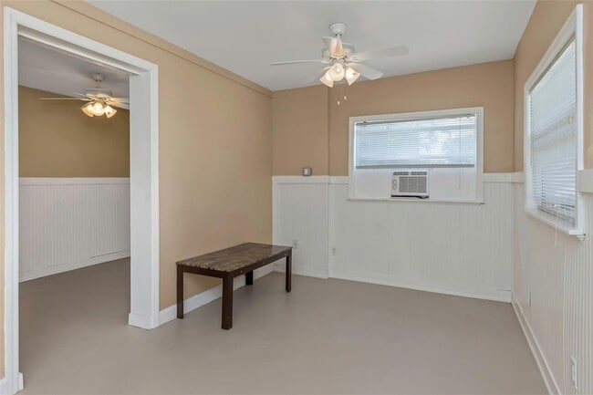 Building Photo - 4622 W El Prado Blvd