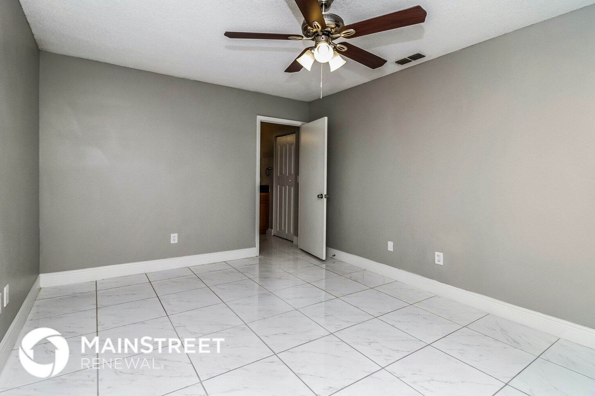 Building Photo - 609 Conure St