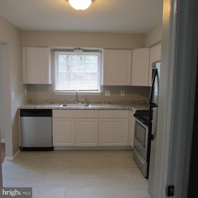 Building Photo - 14417 Stepping Stone Way