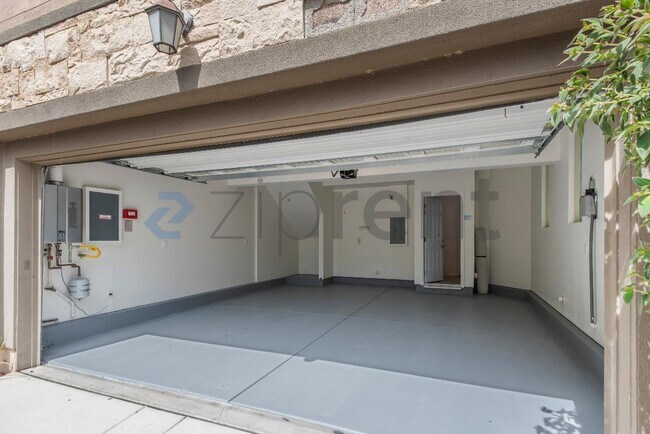 Building Photo - 2954 Worthing Common