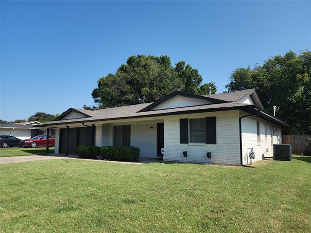 Building Photo - 3013 San Marcos Dr