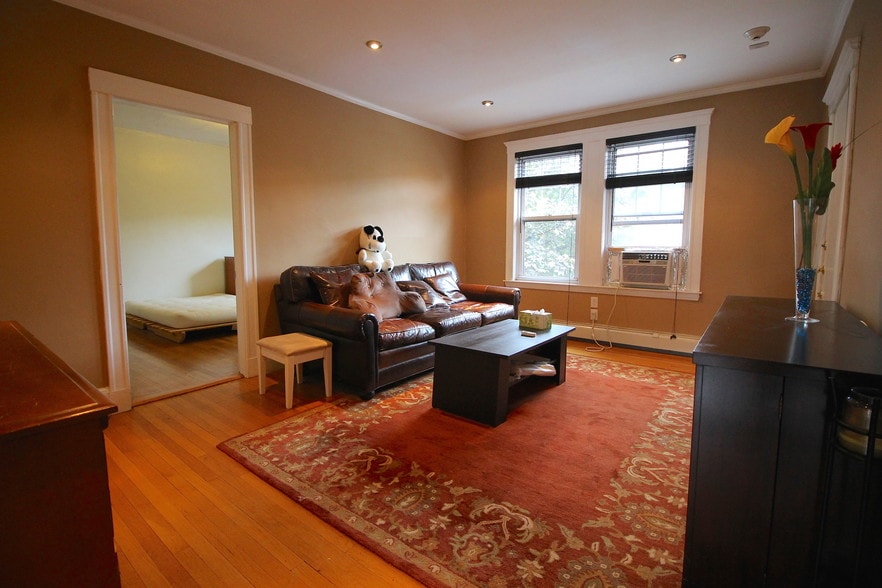 Building Photo - 1734 Commonwealth Avenue