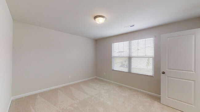 Building Photo - 103 Silver Fir Ln