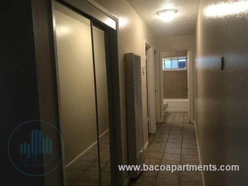 Building Photo - University Square Apartments