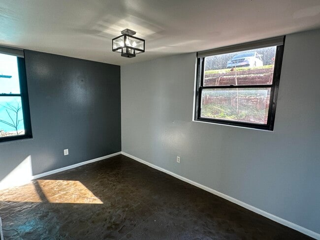 Building Photo - 705 Wilkinson Blvd