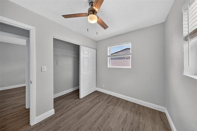 Building Photo - 5901 NW 42nd Terrace