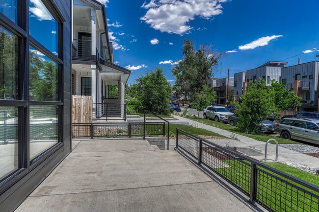 Building Photo - 1231 Newton St