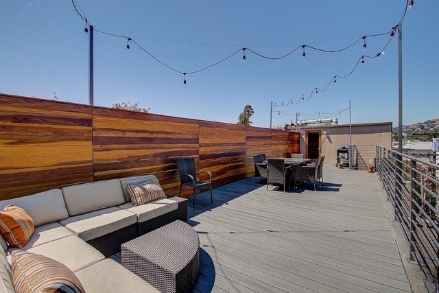 Building Photo - 7505 Hampton Ave