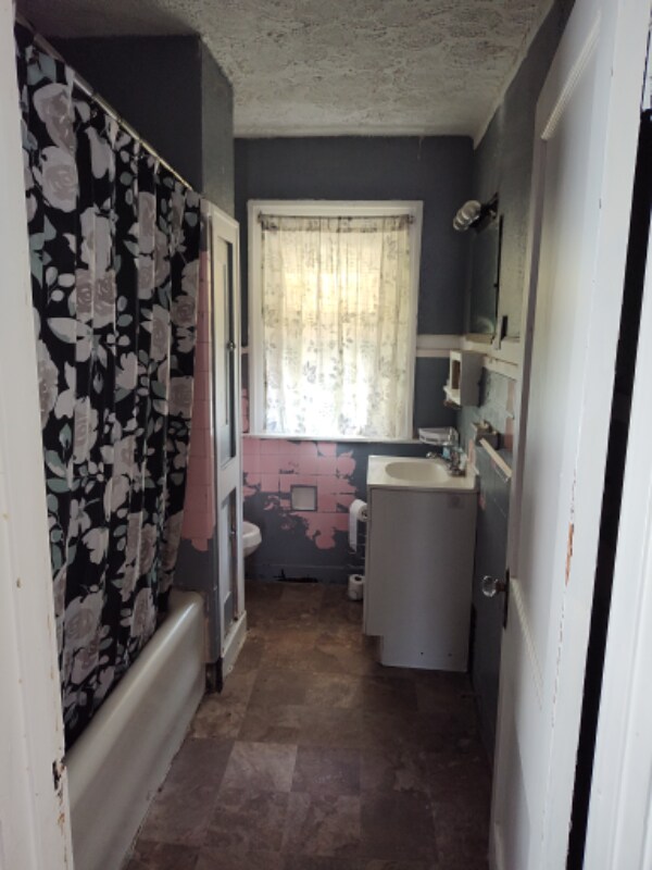 Building Photo - 1232 Oak Grove Ave