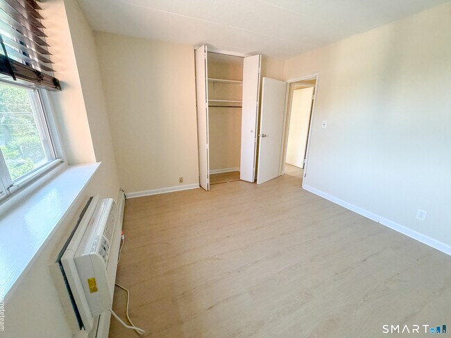 Building Photo - 27 Northill St