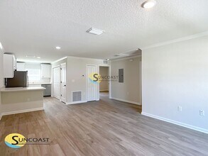 Building Photo - 163 Midway Rd