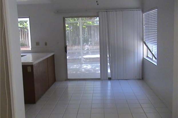 Building Photo - 30097 Shoreline Dr
