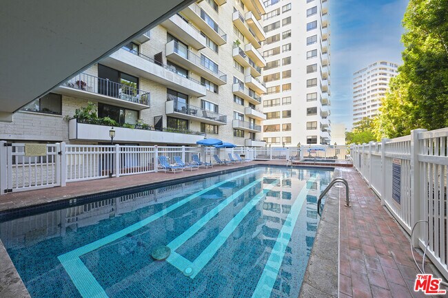 Building Photo - 10535 Wilshire Blvd
