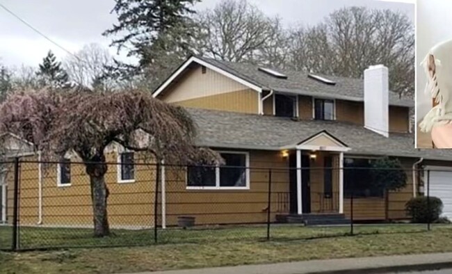 Building Photo - Huge 3Bd. 2 Ba. home near American Lake