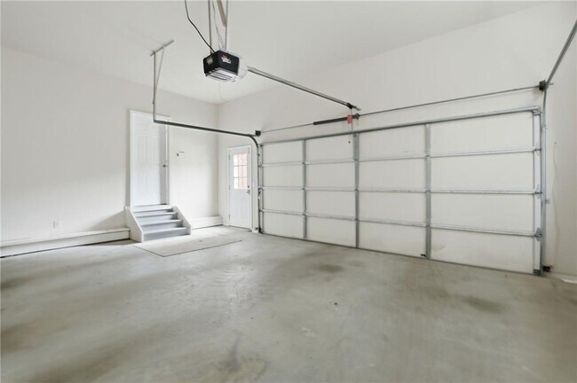 Building Photo - 3561 Carriage Glen Way