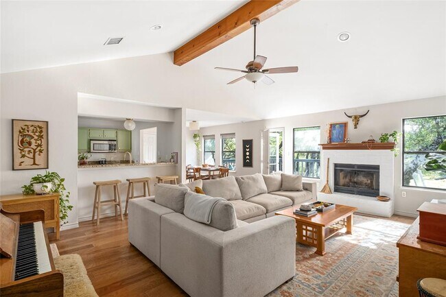 Building Photo - 614 Canyon Rim Dr