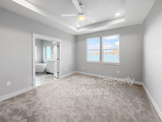 Building Photo - 74 S Ravine Way