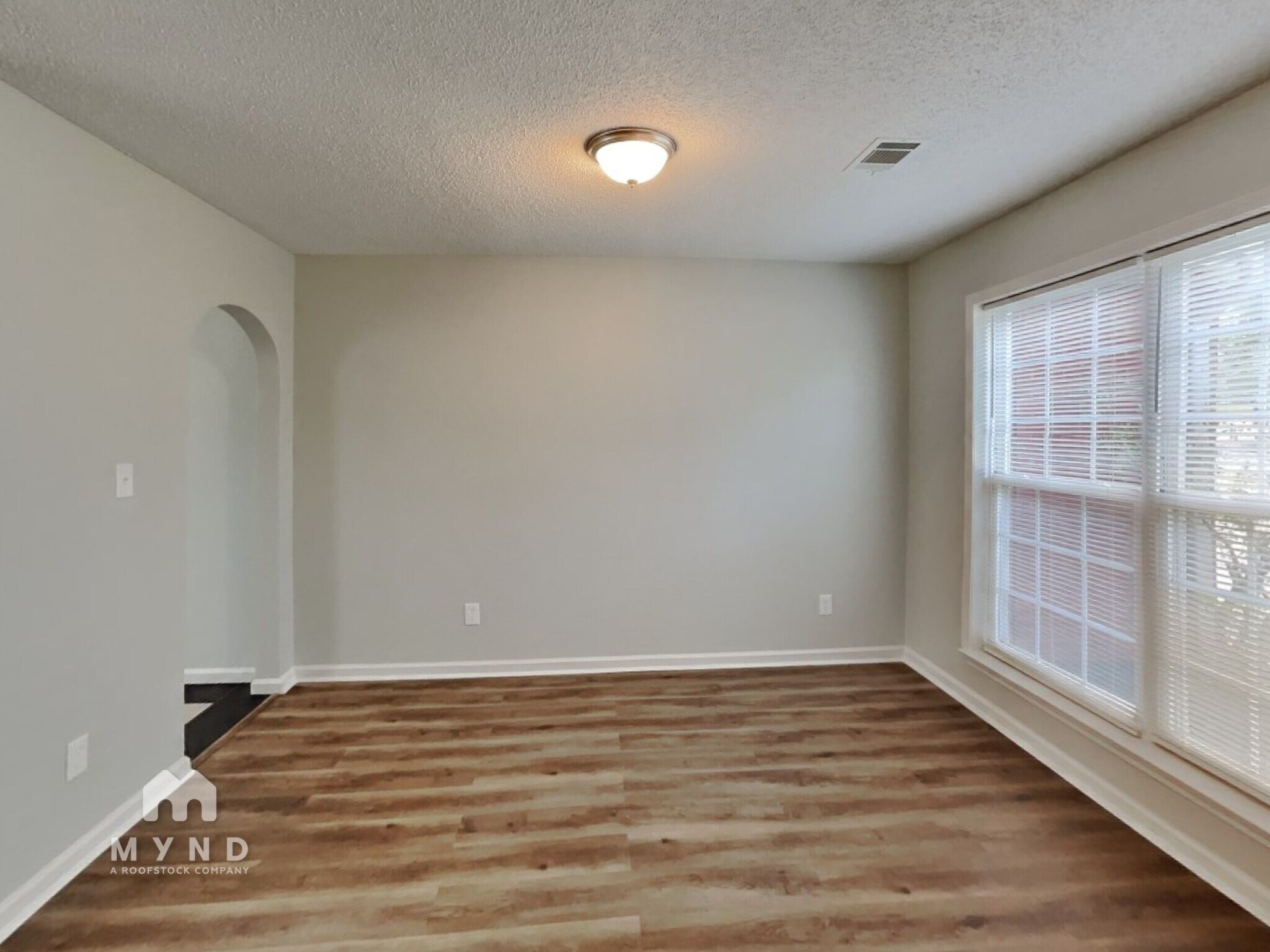 Building Photo - 5757 Village Loop
