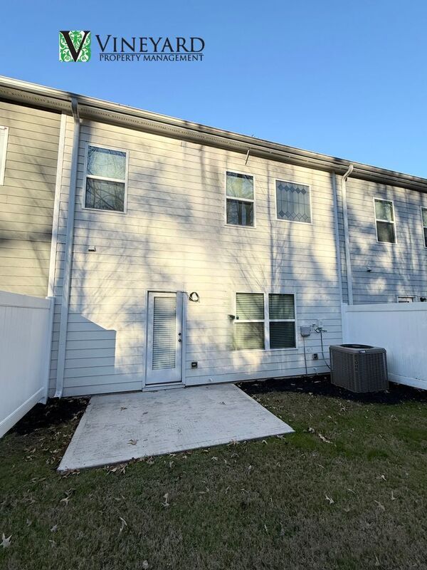 Building Photo - 247 Centennial Cir