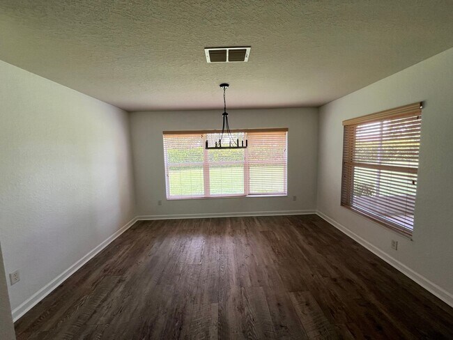 Building Photo - 4146 SW 47th Ct