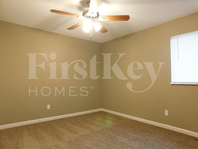 Building Photo - 2489 Millvalley Dr