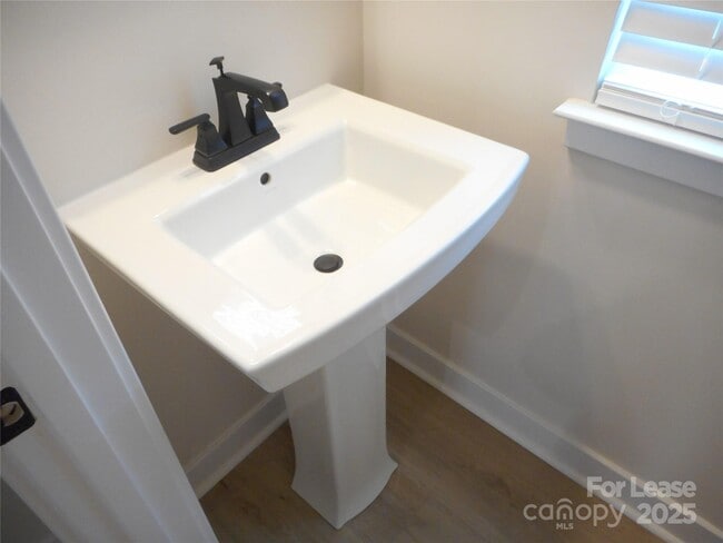 Building Photo - 3033 Matthews-Indian Trail Rd