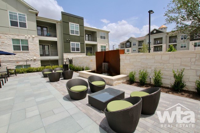 Building Photo - 1 bedroom in Austin Tx 78748