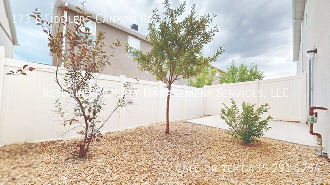 Building Photo - 173 E Fiddlers Canyon Rd