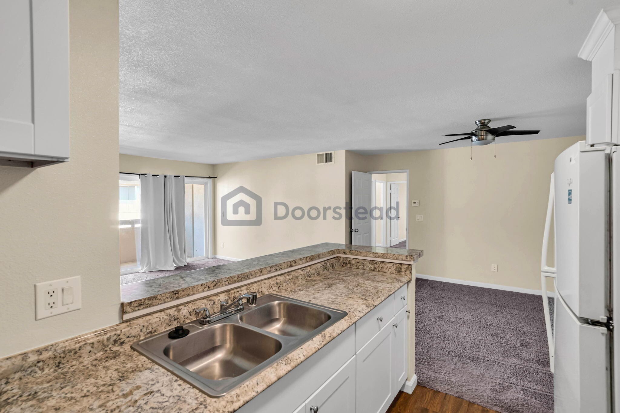 Building Photo - 2521 W Sunflower Ave