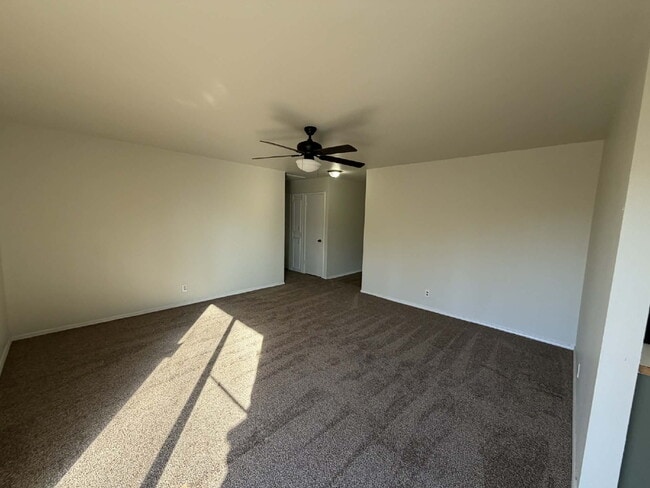 Building Photo - 1708 S 5th St