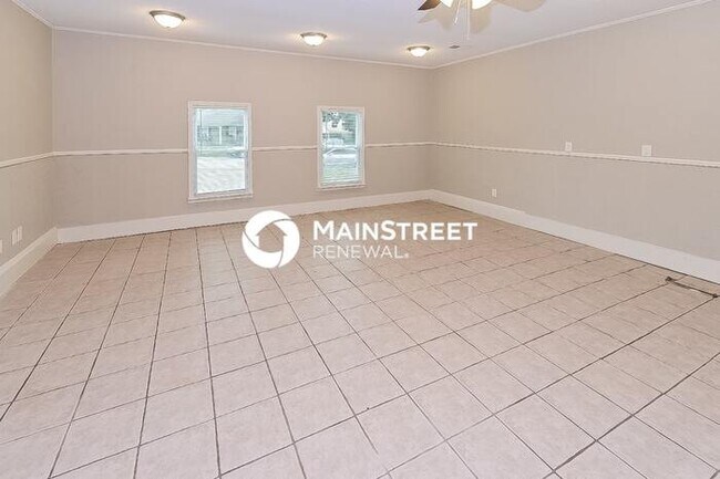 Building Photo - 4 Bedroom Pet-Friendly Home in Horn Lake, MS with Main Street Renewal