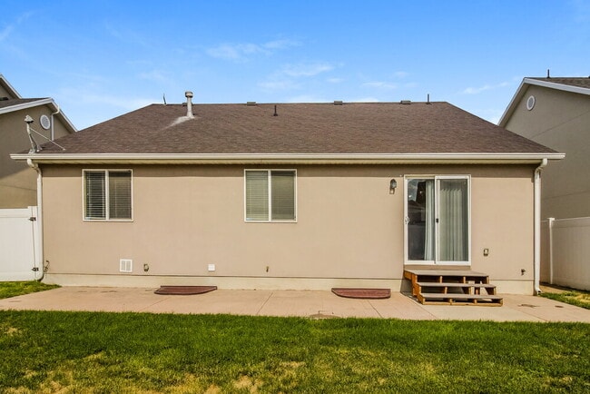 Building Photo - 7548 Mesa Maple Dr