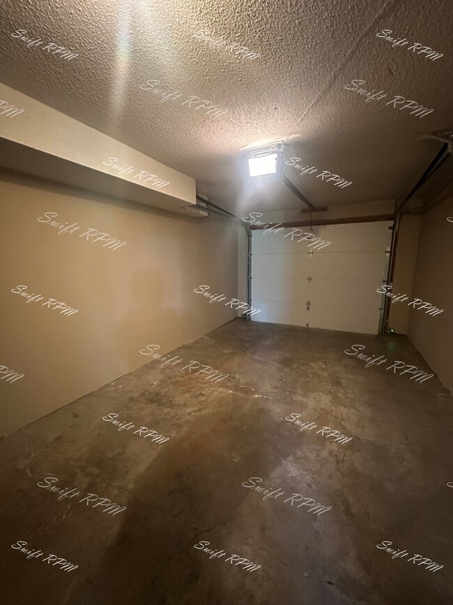 Building Photo - 6704 W 150th St
