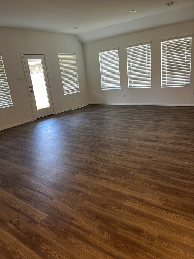 Building Photo - 3712 River Sand Rd