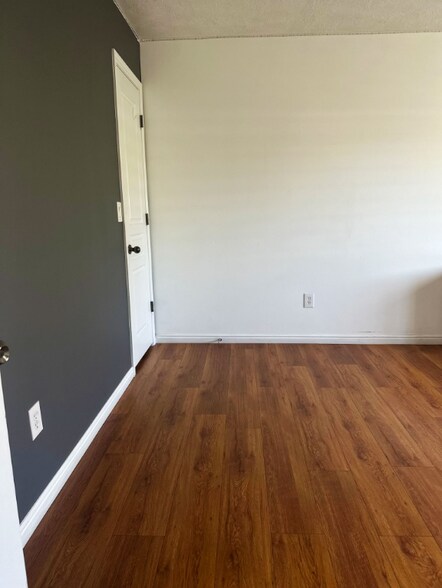 Building Photo - 5136 S Silver Valley Dr