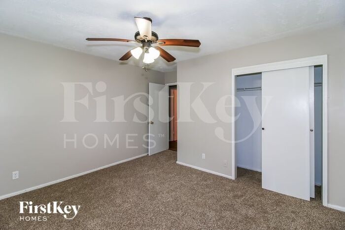Building Photo - 1836 Evans Dr SW