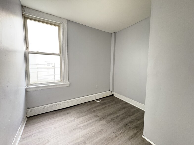 Building Photo - 49 N 14th St