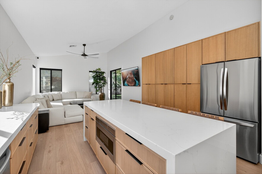 Building Photo - 7449 E Whistling Wind Way