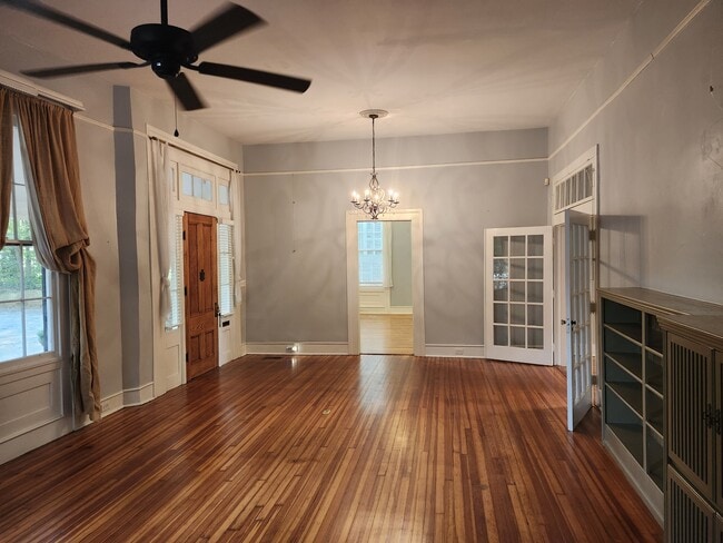 Building Photo - 334 Felder Ave
