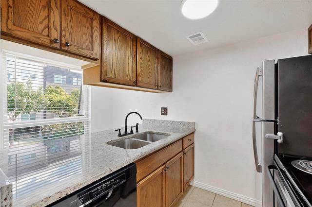 Building Photo - 2003 Bennett Ave