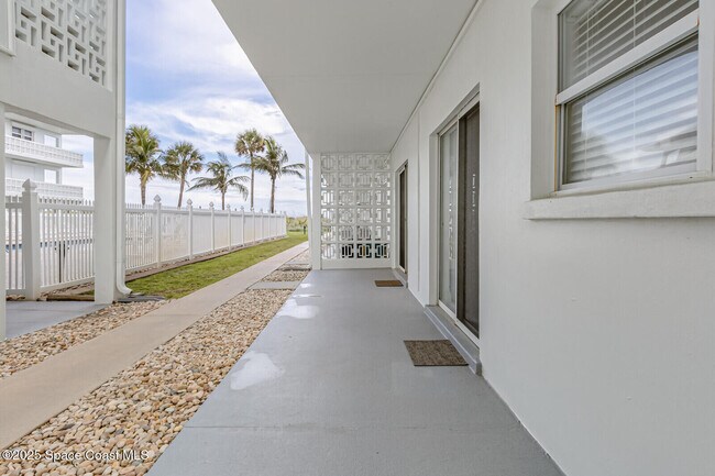 Building Photo - 4800 Ocean Beach Blvd