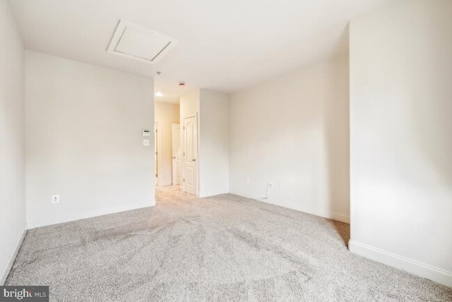 Building Photo - 5106 Shamrocks Delight Dr