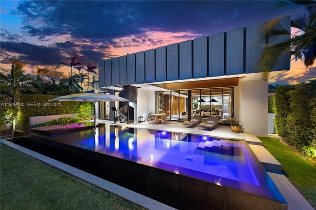 Building Photo - 8055 Noremac Ave