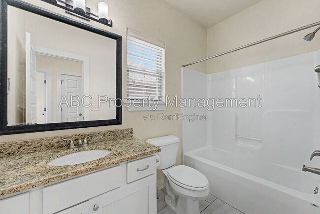 Building Photo - 3110 SW Riverstone Ave
