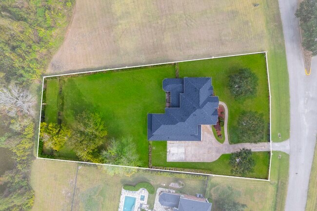 Building Photo - 4502 Creek Point Ln