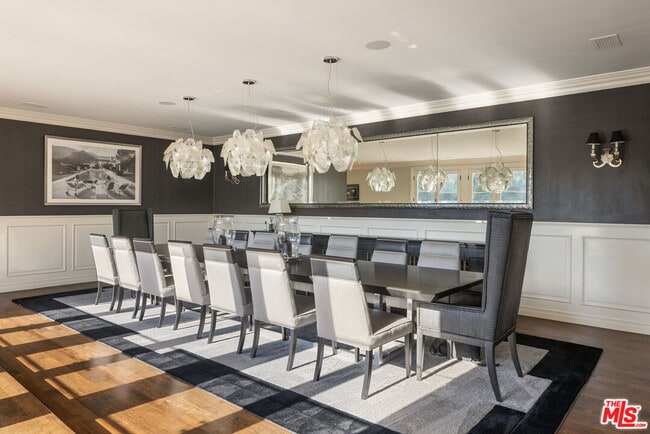 Building Photo - 10847 Bellagio Rd