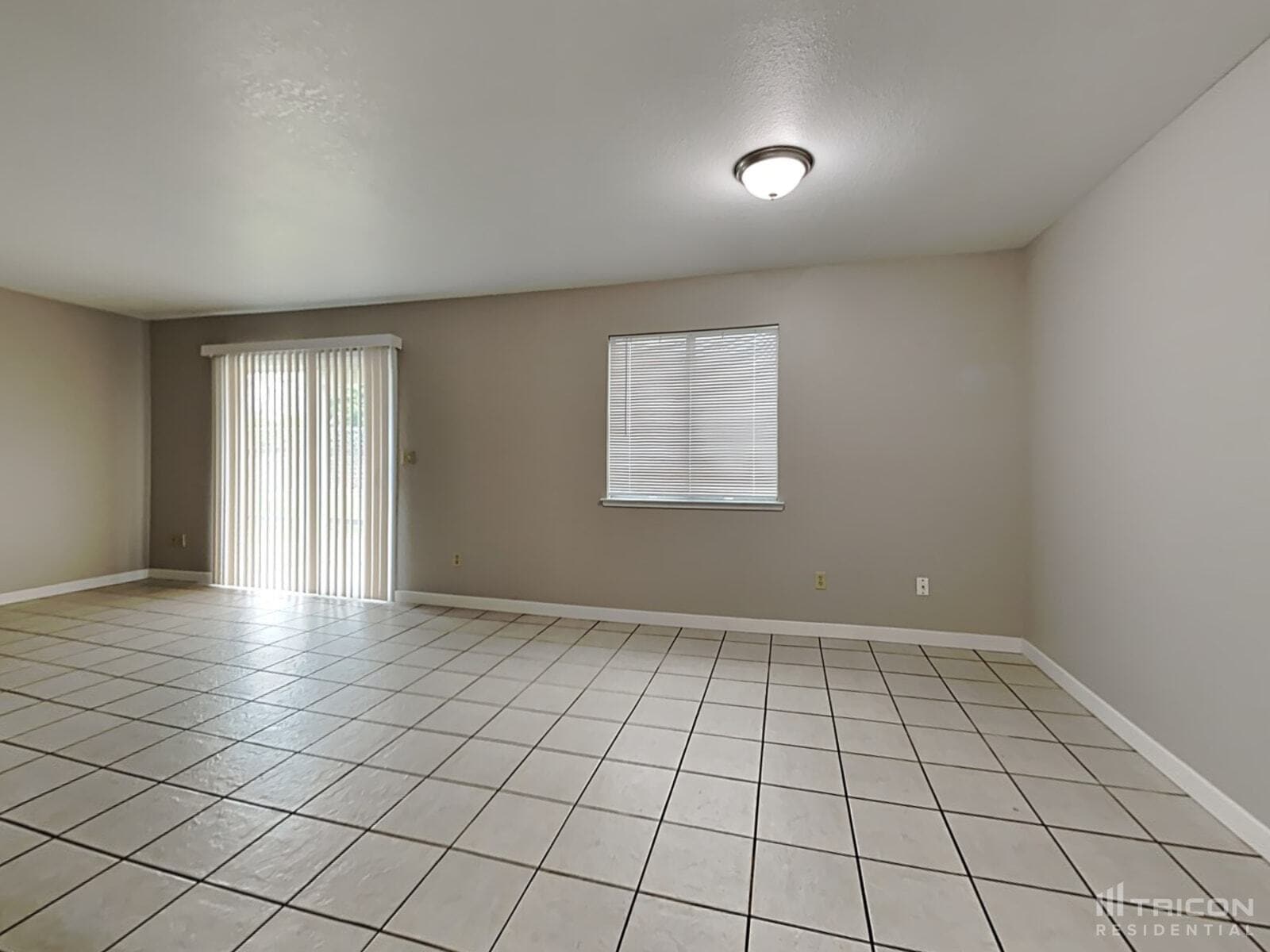 Building Photo - 601 Jeelu Way