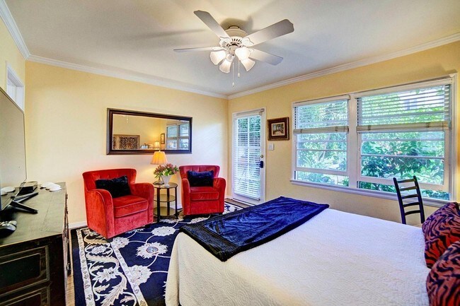 Sitting Area - 848 17th St