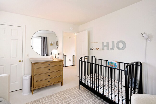 Building Photo - End-Unit Forest Lakes North Townhome