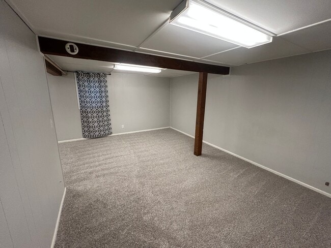 Building Photo - 4 Bedroom, 2 Bathroom House in Lynden with Fenced Yard